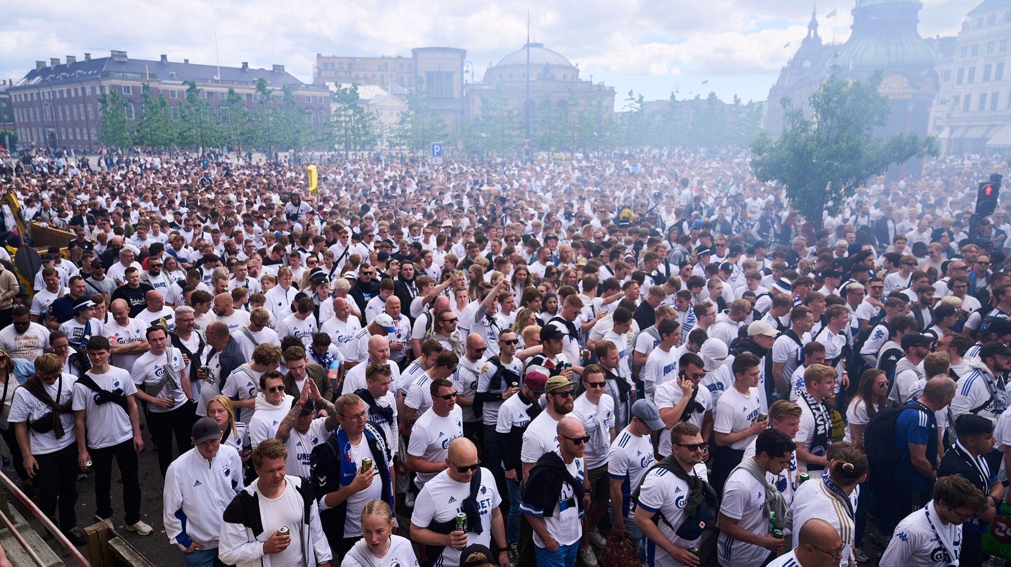 Alle i hvidt