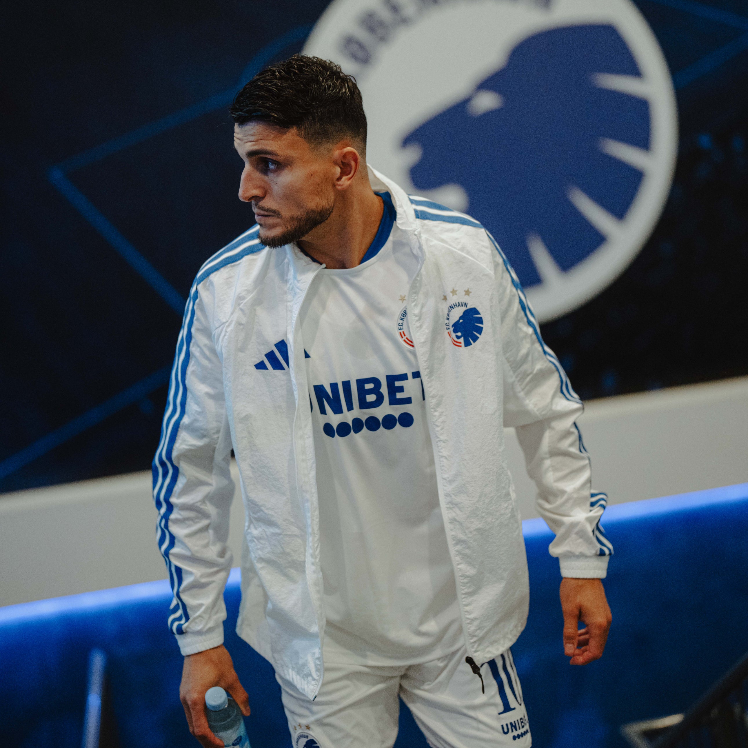 FCK adidas Anthem jakke